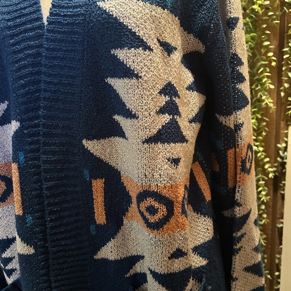 Geometric Patterned Cardigan - Picture 2 of 2